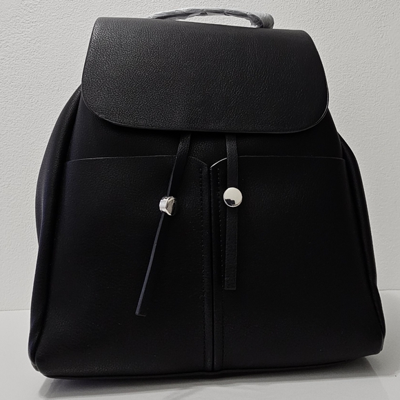 🇪🇦 ZARA Mini Faux Leather Backpack - Picture 3 of 9